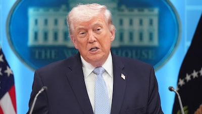 डेडलाइन, धमकी और बढ़ता तनाव : अमेरिकी राष्ट्रपति ट्रंप ने ईरान को फिर दी तबाही की चेतावनी, चार घंटे में ढांचे मिटाने का दावा