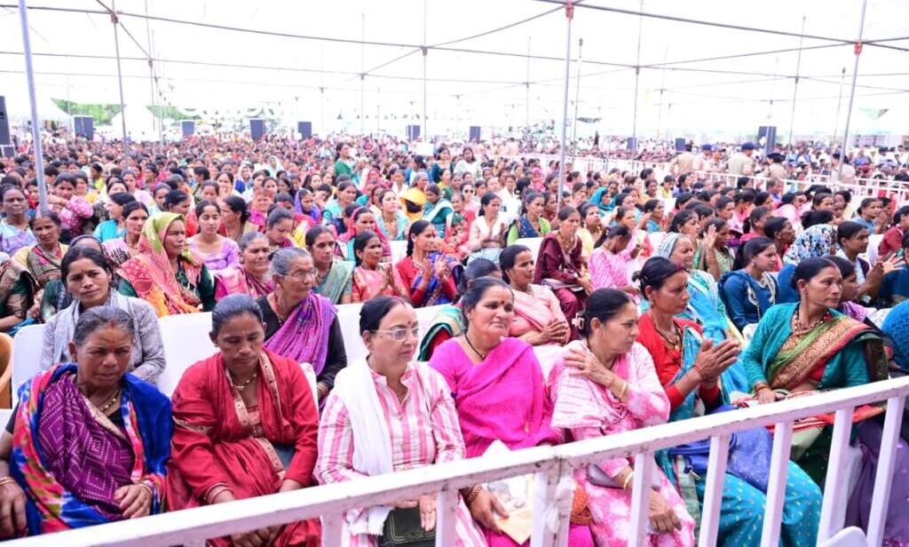 अल्मोड़ा के हवालबाग में हुआ भव्य कार्यक्रम। बड़ी संख्या में पहुंचे किसान।
